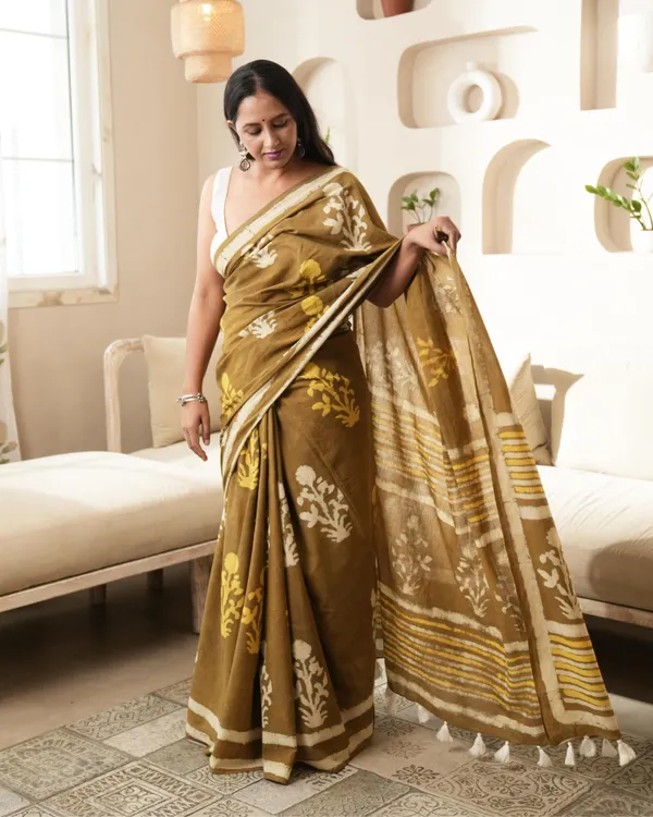 Rustic_Brown_Cotton_Brown_Mughal_Butta_Dabu_Print_Mul_Saree_For_Women